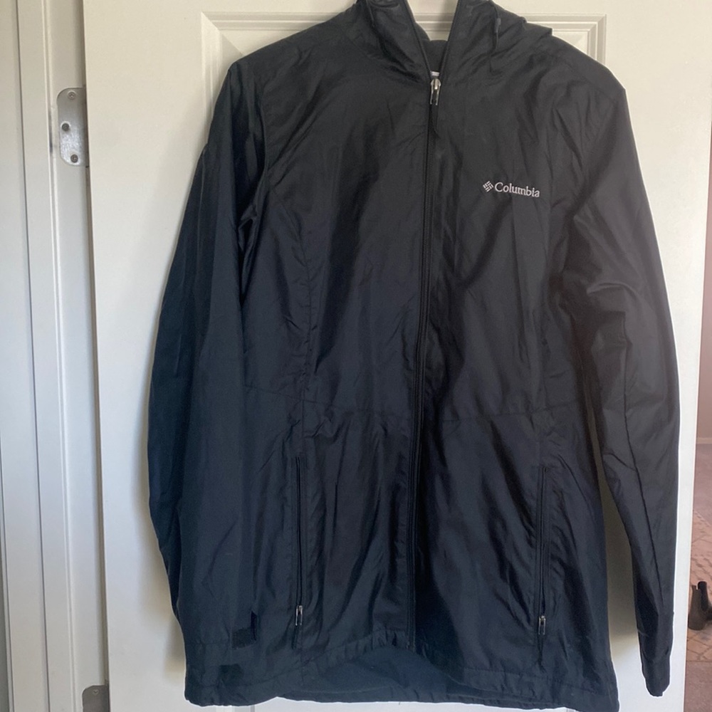 Women’s Columbia wind breaker jacket